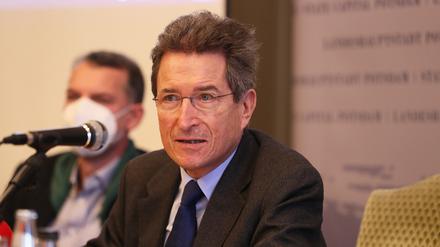 Wolfgang Huber während der Pressekonferenz am Mittwoch.