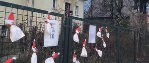 Wiebke Dürholt bescherte Potsdamerinnen und Potsdamer zum Nikolaustag mit kleinen Geschenken am Gartenzaun. 