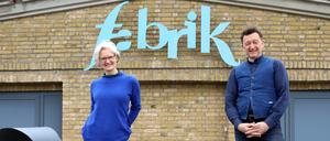 Das Leitungsduo Sabine Chwalisz und Sven Till auf dem Dach der fabrik. Sie wird erstmals über drei Jahre gefördert.