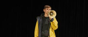 "Good. Better. Greta. oder Wer, wenn nicht wir?" am Hans Otto Theater, hier mit Gustav Heinlein.