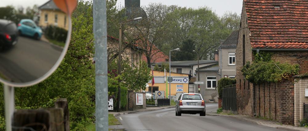 Ein Ärgernis: Die Durchgangsstraße in Grube