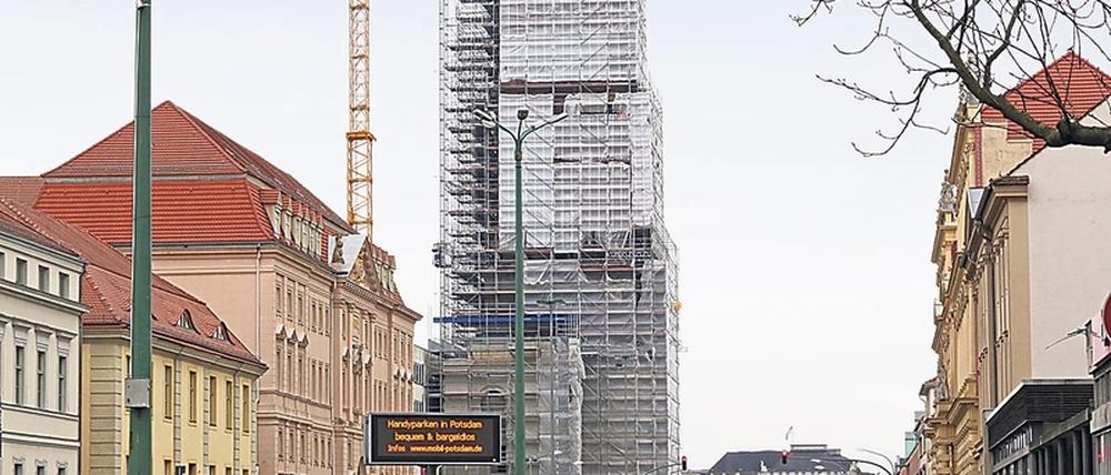 Streitort. Die Baustelle für den Garnisonkirchturm an der Breiten Straße.