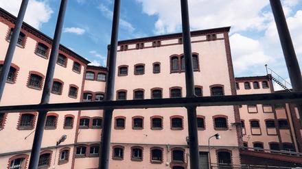 In der heutigen Gedenkstätte Lindenstraße waren im Zweiten Weltkrieg Zwangsarbeiter aus den besetzten Gebieten eingesperrt.