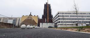 Eine Machbarkeitsstudie soll nun klären, wie das geplante "Haus der Demokratie" zwischen Rechenzentrum und dem Turm der Garnisonkirche aussehen könnte.