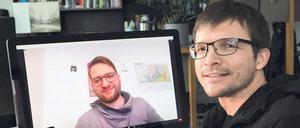 Marian Dörk (r.) hat regelmäßig Kontakt mit seinem Doktoranden Tobias Kauer, der derzeit in Edinburgh promoviert.
