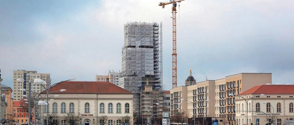 Wiederaufbau. Der Turm der Garnisonkirche wird seit 2017 errichtet.