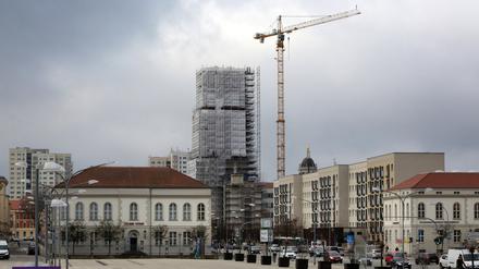 Im Herbst 2023 soll der Bau des Turms abgeschlossen sein.