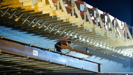 Anfang Februar wurde an der Brücke ein stählernes Traggerüst entfernt.