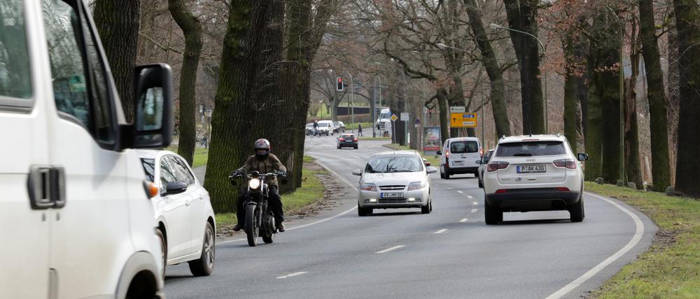In der Nedlitzer Straße - hier ein Archivbild - ist die Fahrspur in Richtung Innenstadt gesperrt. Der Verkehr wird umgeleitet.