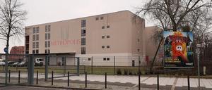Die Metropolishalle wird noch vor Ostern zum Flüchtlingsheim