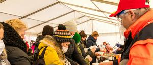 Flüchtlinge aus dem ukrainischen Kriegsgebiet werden in Cottbus versorgt.