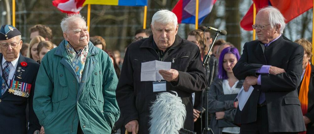 Boris Romantschenko (2. v.r.) 2015 in der KZ-Gedenkstätte Buchenwald. Er kam in Charkiw ums Leben.