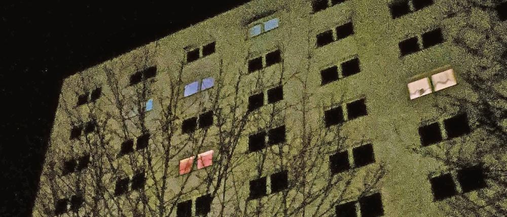 Licht aus. Offenbar nur noch wenige Apartments sind bewohnt.