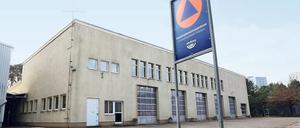 Zu klein. Bislang dient die alte Feuerwache in der Steinstraße als Katastrophenschutzzentrum für Potsdam. Ein neuer Standort ist in Drewitz geplant.