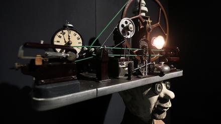 Die Ausstellung "weltall-erde-mensch" von Rainer Sperl ist ab 1. April im Potsdam Museum zu sehen.