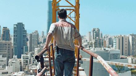 „Warsha“ erzählt von einem Syrer, der in Beirut auf einem Kran sein Glück findet.