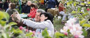 Ein Gläschen Obstwein in einem der vielen Gärten rund um Werder (Havel) wie hier 2017 ist auch in diesem Jahr möglich.