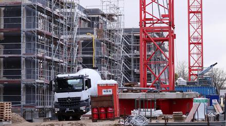 Die Baustelle in  der Georg-Hermann-Allee.