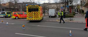 Die Rettungskräfte waren am Sonntag am frühen Nachmittag zum Unfallort geeilt.