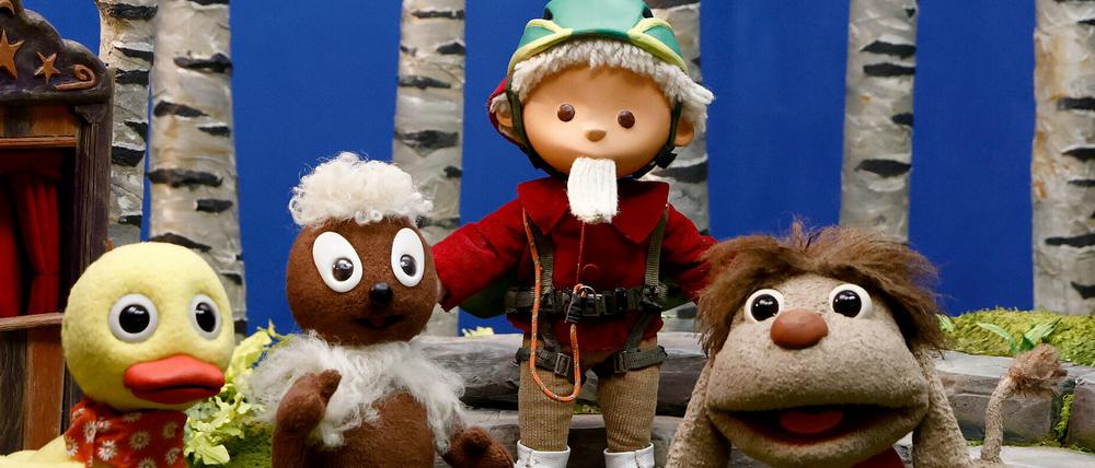 Die Figuren Schnatterinchen, Pittiplatsch, Sandmann und Moppi (l-r).