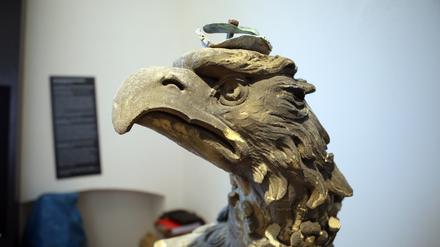 Der Adler stand einst am Alten Markt auf dem Fortuna-Portal des Potsdamer Stadtschlosses.