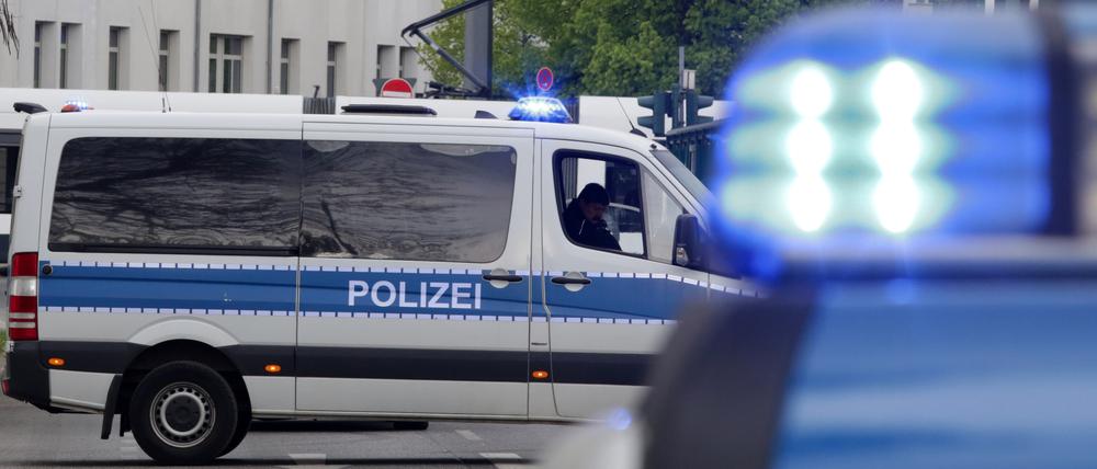 Die Suchmaßnahmen der Polizei verliefen bisher erfolglos (Symbolbild).