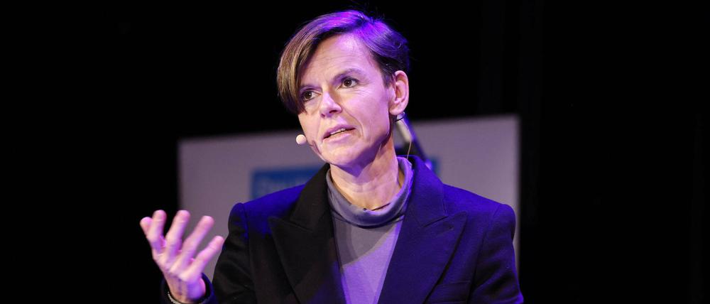 Antje Rávik Strubel las aus „Der Einfluss der Fasane“.