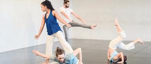 Die Cottbuser Choreografin Golde Grunske überzeugte mit Côn.Takt.Los, ihrem intensiven Stück für vier Tänzer:innen. 