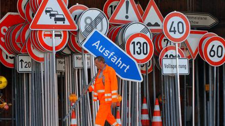Baustellen sorgen im Stadtgebiet für Behinderungen (Symbolbild).