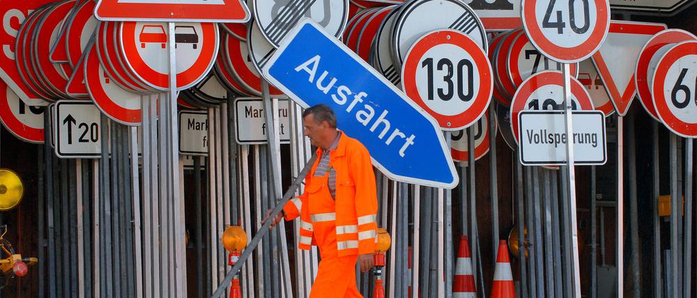 Baustellen sorgen im Stadtgebiet für Behinderungen (Symbolbild).