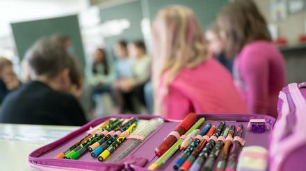 Die Einbindung der ukrainischen Schüler:innen in den Schulbetrieb ist unterschiedlich (Symbolbild).