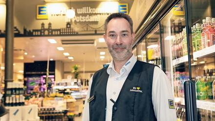 Kaufmann Rocco Klausner leitet den Markt bereits seit 2013, als dieser noch von Kaiser’s Tengelmann betrieben wurde. 