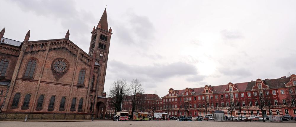 Die katholische Kirche St. Peter und Paul auf dem Bassinplatz.
