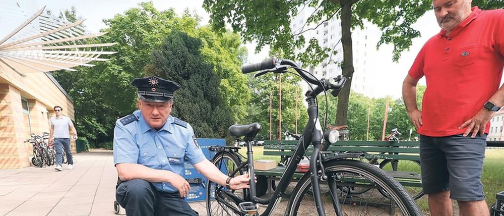 Mit einer Codierung auf dem Rahmen eines Fahrrads könnten sich potenzielle Diebe abschrecken lassen.