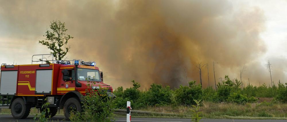 Der Einsatz der Feuerwehrleute könnte schwierig werden.