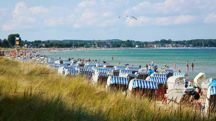 Urlauber in Scharbeutz an der Ostsee.