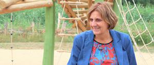 Nachsitzen. Bildungsministerin Britta Ernst (SPD) im Grünen Klassenzimmer auf der Landesgartenschau in Beelitz.