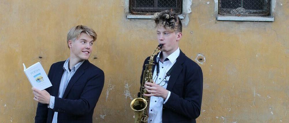 Text und Musik: Jannes Hansen und Wenzel Benn, die beiden Organisatoren der Grünen Bühne im Kunsthaus Sans Titre Potsdam