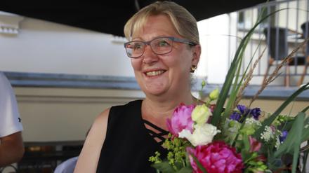 Alte und neue Bürgermeisterin von Werder Manuela Saß.