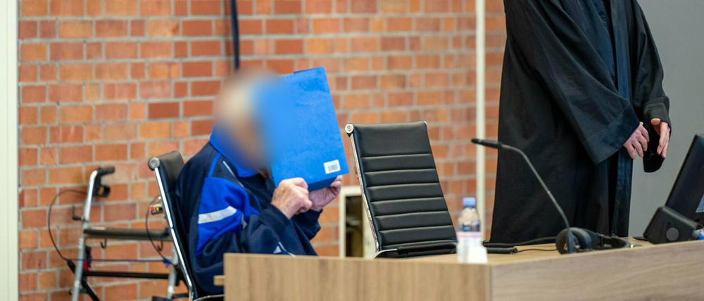 Der 101 Jahre alte Josef S. hat die gegen ihn erhobenen Vorwürfe stets bestritten. 