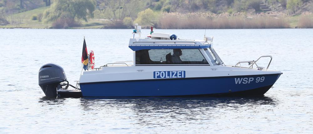 Der Wasserschutzpolizei musste einem alkoholisierten Freizeitkapitän die Weiterfahrt untersagen (Symbolbild).