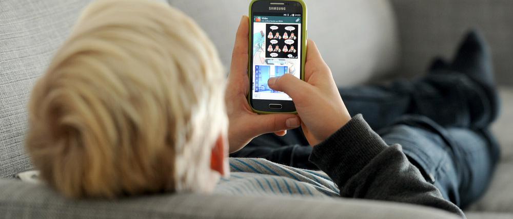 Potsdams Jugendliche wollen am liebsten chillen und hängen gerne am Smartphone. Wie können sie für Jugendklubs begeistert werden?