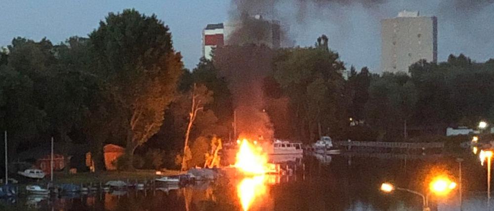 Dieses Foto veröffentlichte die Feuerwehr von dem Einsatz.