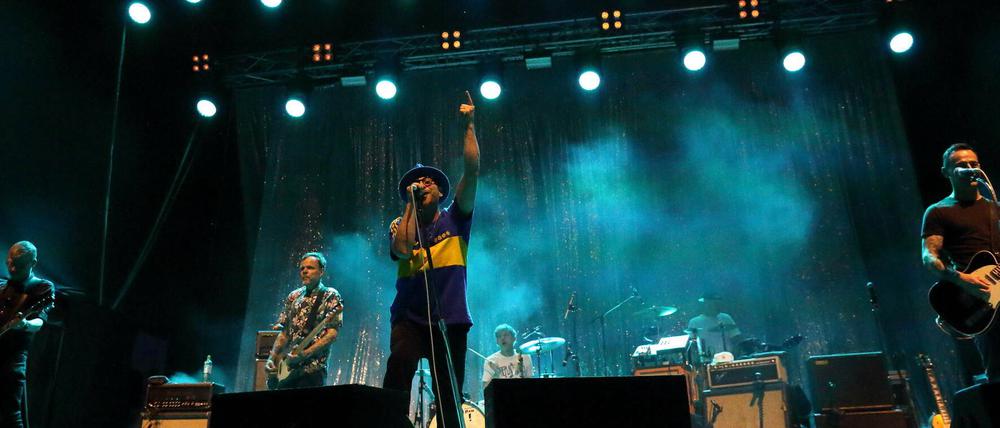 Nachholbedarf: Die Band Beatsteaks spielte erstmals seit ihrer Gründung 1995 jetzt im Waschhaus. Dafür gleich zweimal.