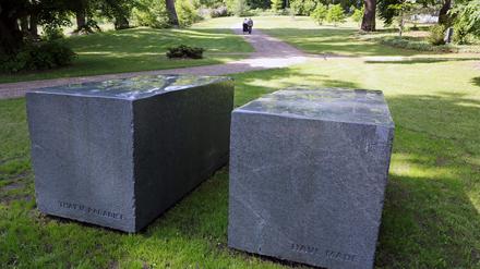 "Fragments of Pound" von Alexander Polzin bildet den Auftakt für den Skulpturenpark, der 2023 im Garten der Villa Jacobs eröffnet werden soll.