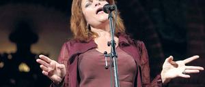 Rosanne Cash in der Passionskirche. Foto: Davids