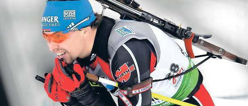 Am Anschlag. Dennoch hat Biathlet Michael Greis in Ruhpolding nicht an die Olympia-Erfolge 2006 anknüpfen können. Foto: dapd