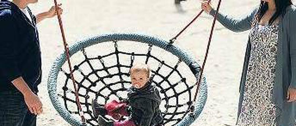 Ehe und Familie – kommt das traditionelle Familienbild im EKD-Papier zu kurz? Foto: dpa