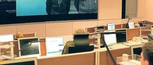 Hoher Besuch: Verteidigungsministerin Ursula von der Leyen (M.) beim Einsatzführungskommando der Bundeswehr. Foto: dpa