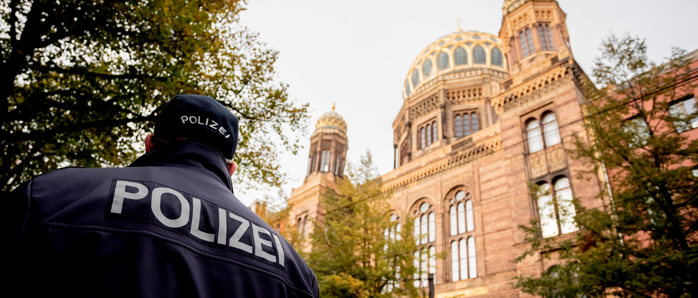 Nicht alle Fälle schaffen es bis zur Polizei: Viele Betroffene bringen erlebten Antisemitismus erst gar nicht zur Anzeige.